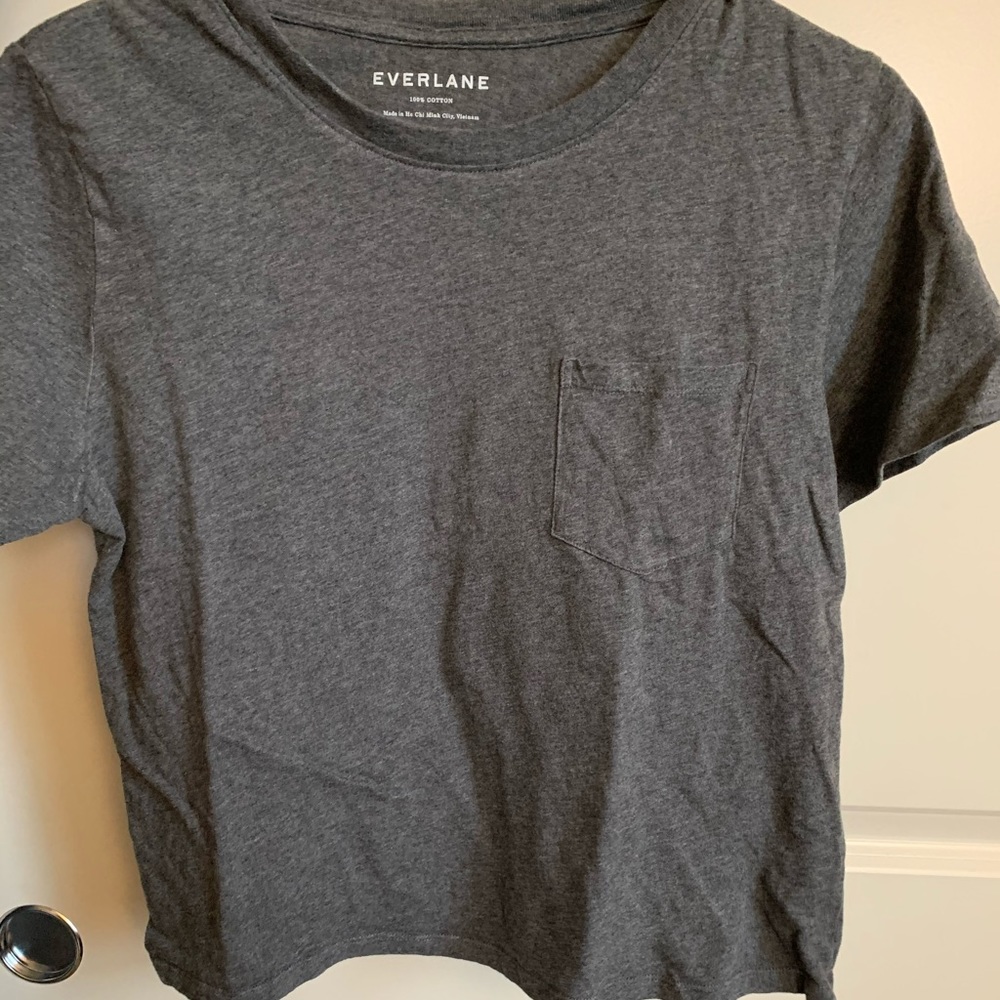everlane cotton box cut pocket tee
